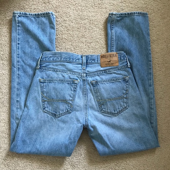 Hollister light-washed jeans! - Picture 2 of 4